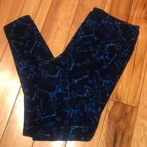 LuLaRoe Tall & Curvy leggings